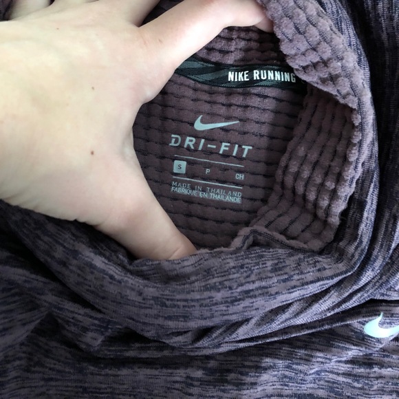 Nike Cowl Neck sweater - Picture 2 of 4